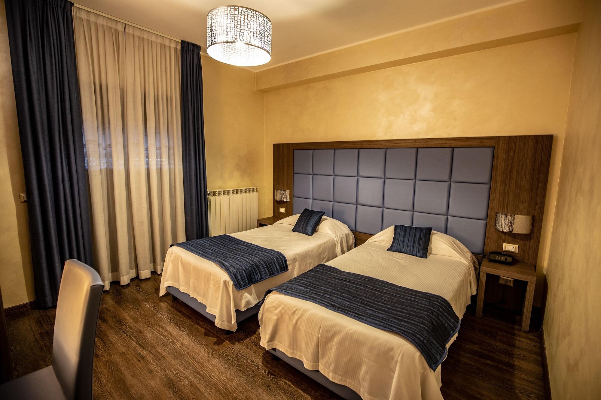 Hotel La Compagnia Del Viaggiatore L'Aquila Exterior photo