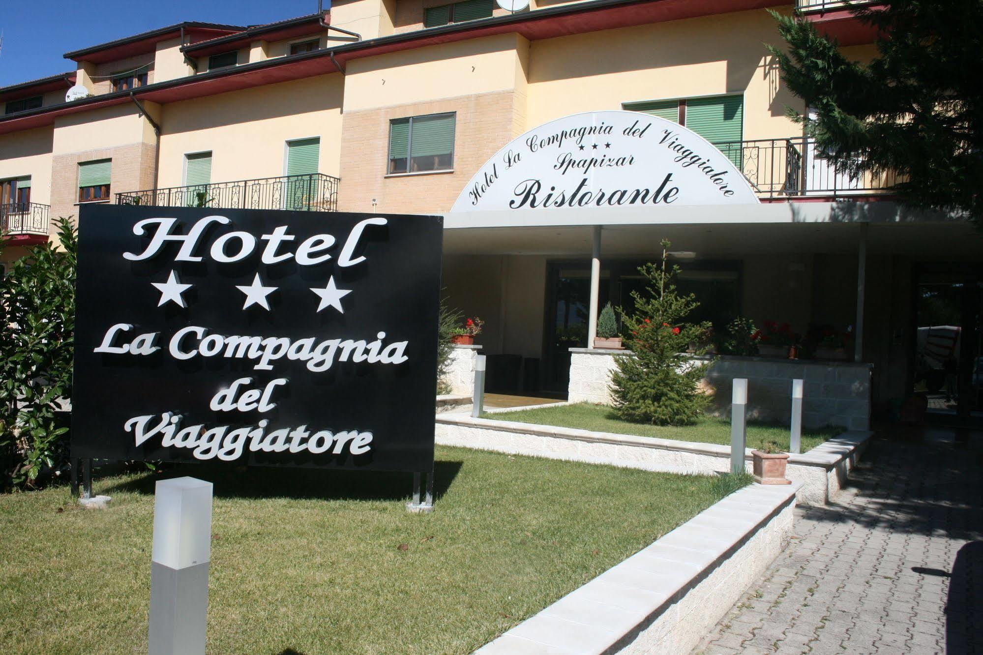 Hotel La Compagnia Del Viaggiatore L'Aquila Exterior photo